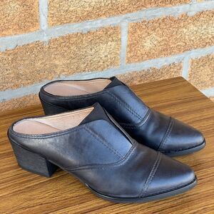 All black footwear mules 39.5/8.5